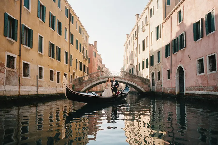 Wedding couple in Venezia, Veneto